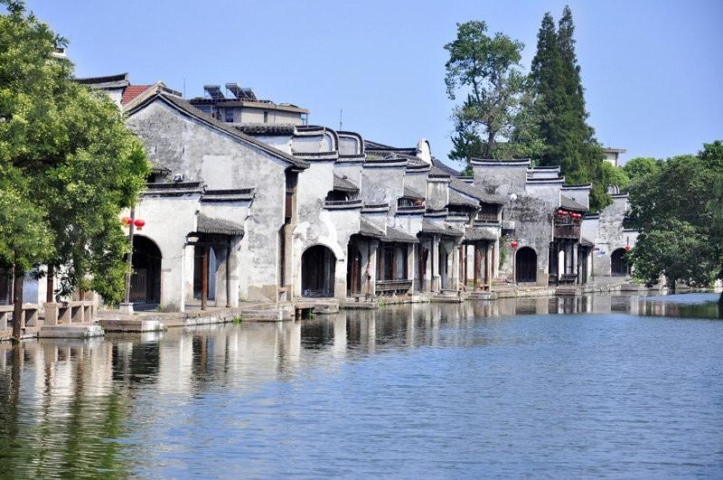 在抗洪抢险中牺牲，福建省政府批准柯佳勇、胡旭东、陈祖严为烈士